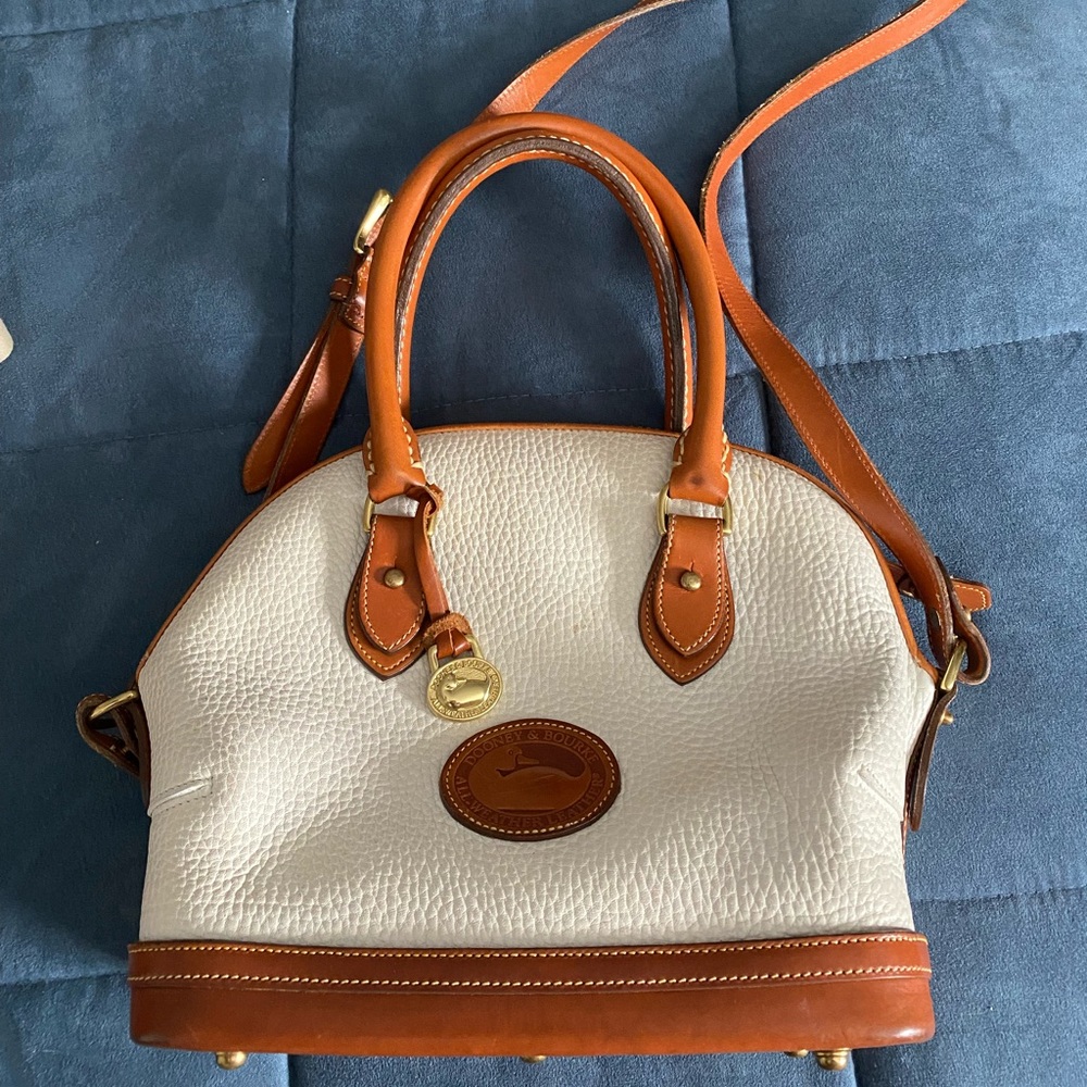 Vintage Rooney & Bourke Leather Purse. Color: bone and tan.